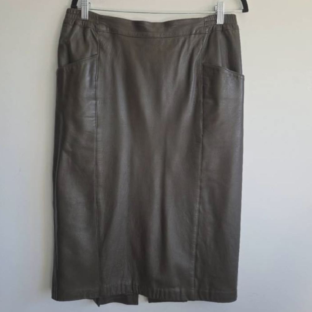Classic Gray Leather Midi Skirt with Front Pockets